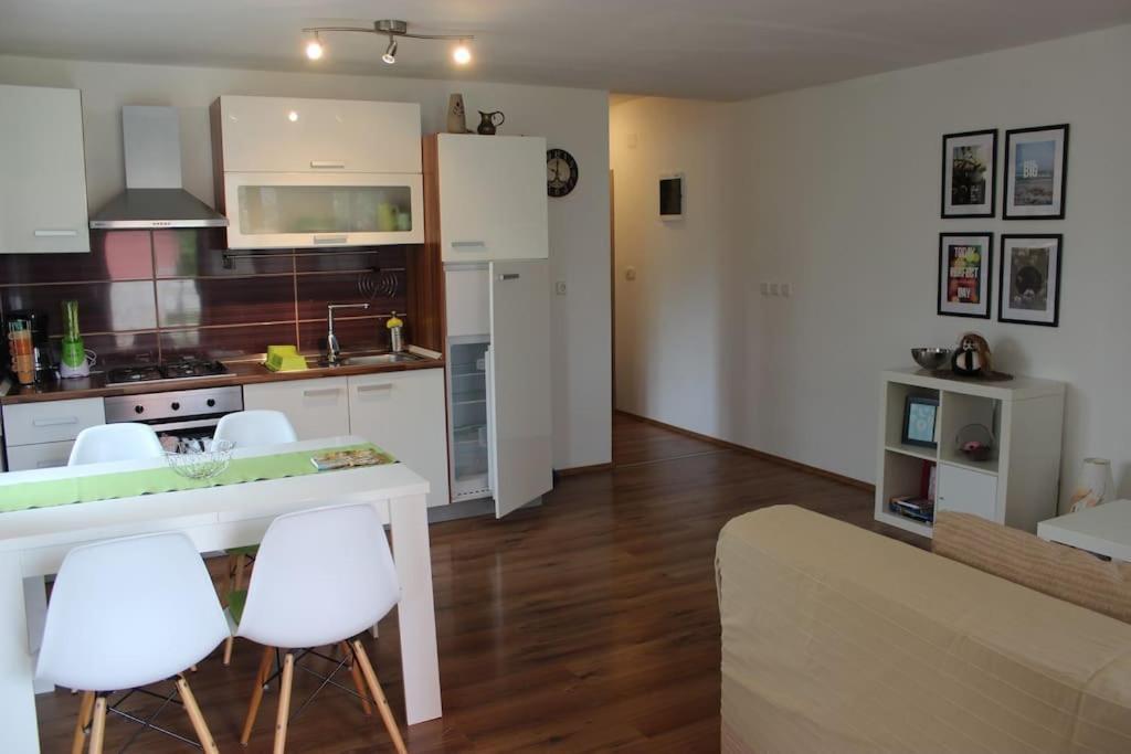 Modern Apartment In Poreč Kültér fotó
